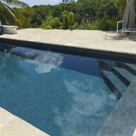 Bas De Villa Vue Mer Avec Deux Chambres Grand-Bourg  Экстерьер фото